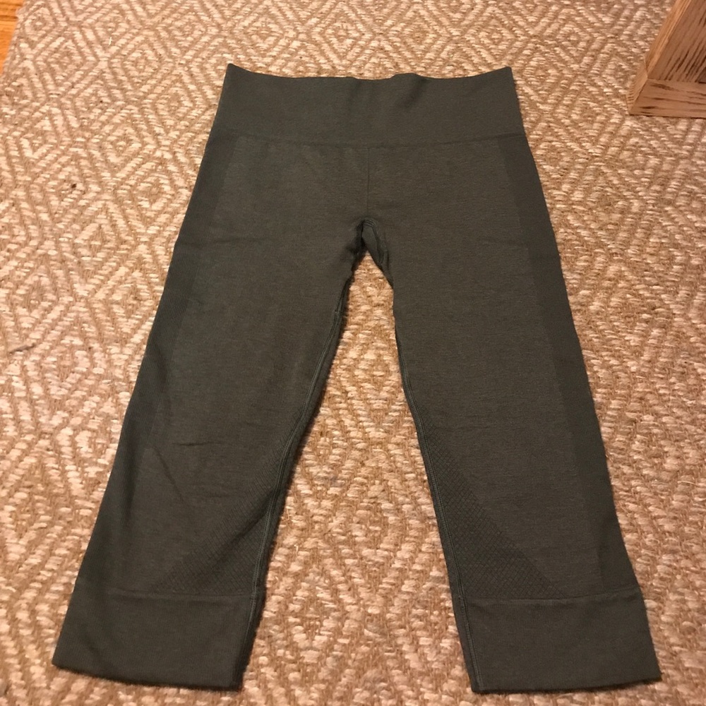 Lululemon crop pant
