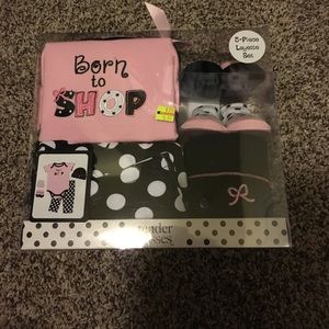 5 piece baby clothing 3-6 months