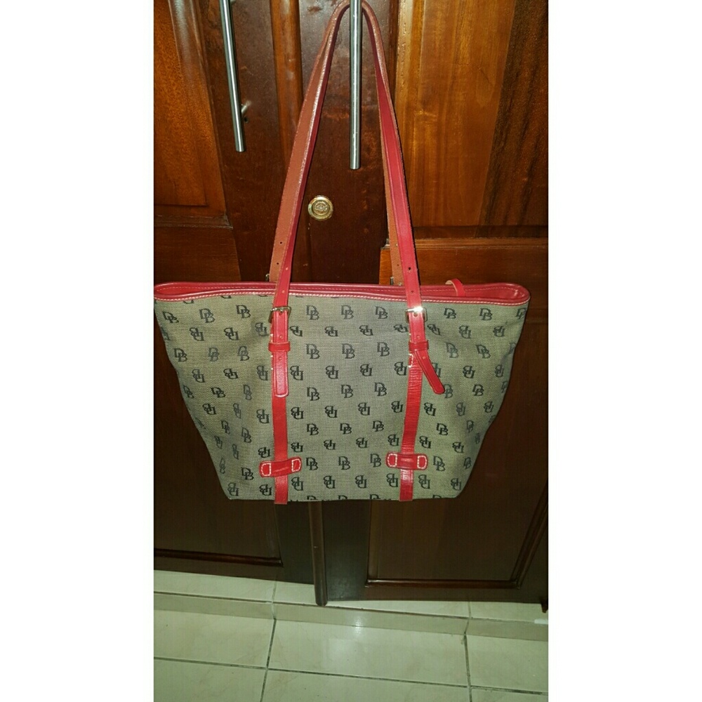 Dooney and Bourke Signature large - Picture 2 of 3