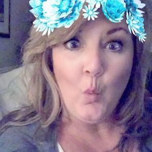 Meet your Posher, April