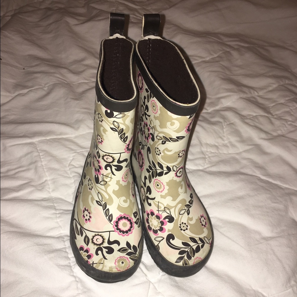 Adorable pair of Old Navy rain boots size 8T