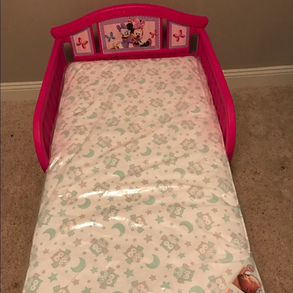 Minnie Mouse Bed with Mattress