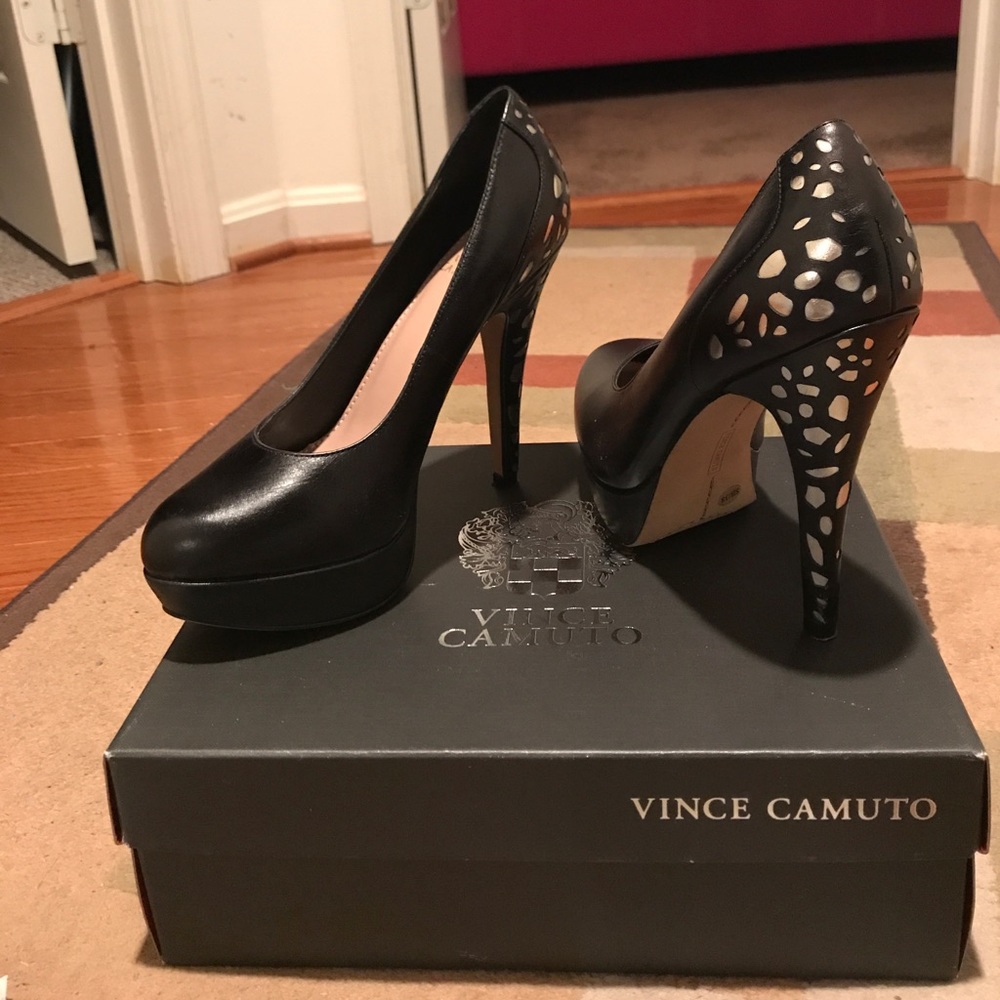 Vince Camuto Size 8 Platforms