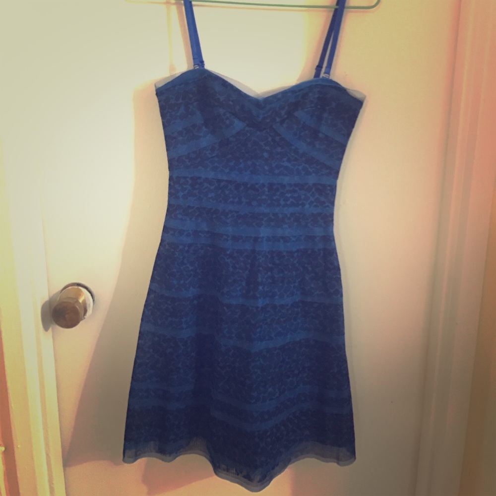 BCBGMAXAZRIA blue cocktail dress