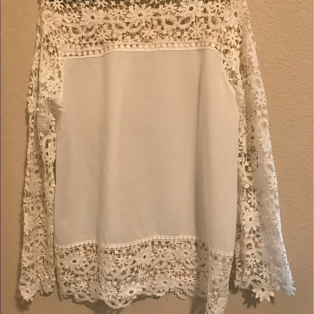 White Vintage lace🌹