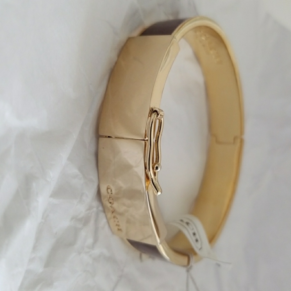 NWT Coach Hinged Lozenge Bangle - Picture 6 of 6