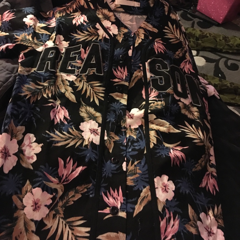 Reason Brand Hawaiian Baseball Top