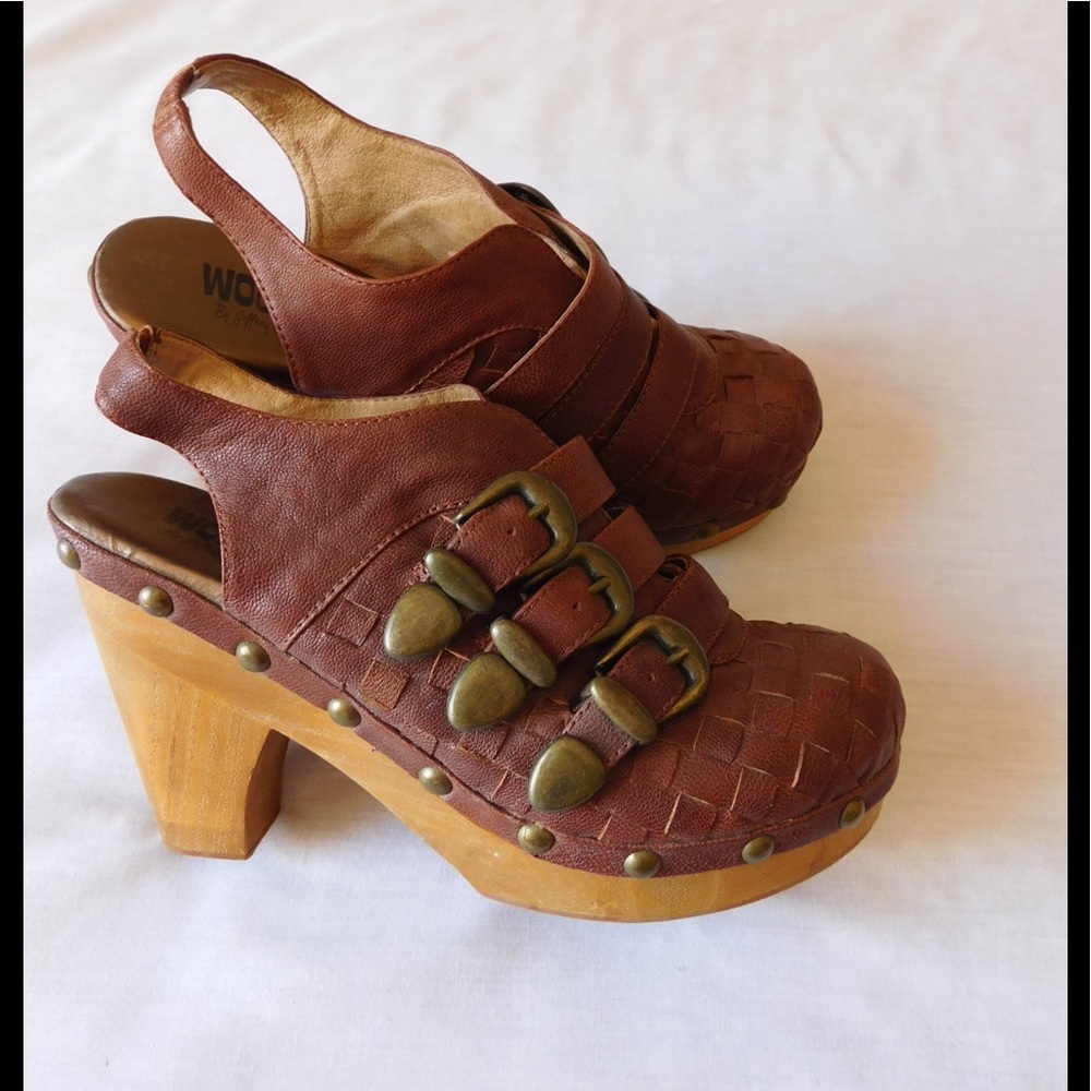 Leather!  Brown Clogs