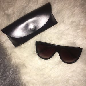Kim K  Oversized Sunglasses & Matching Case