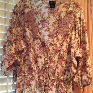 Light weight floral blouse