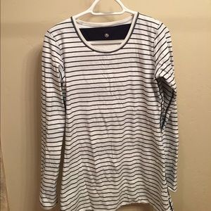 Reversible Lululemon top