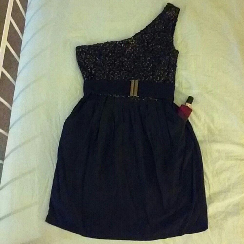 Black/gold sequence short dress