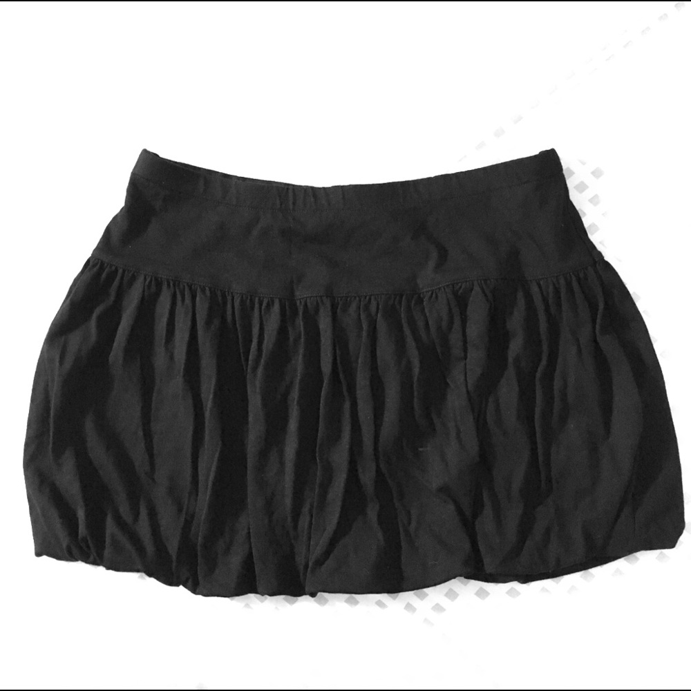 Black bubble hem skirt