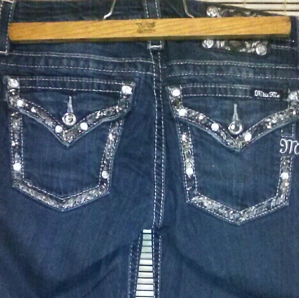 MISS ME CAPRI'S