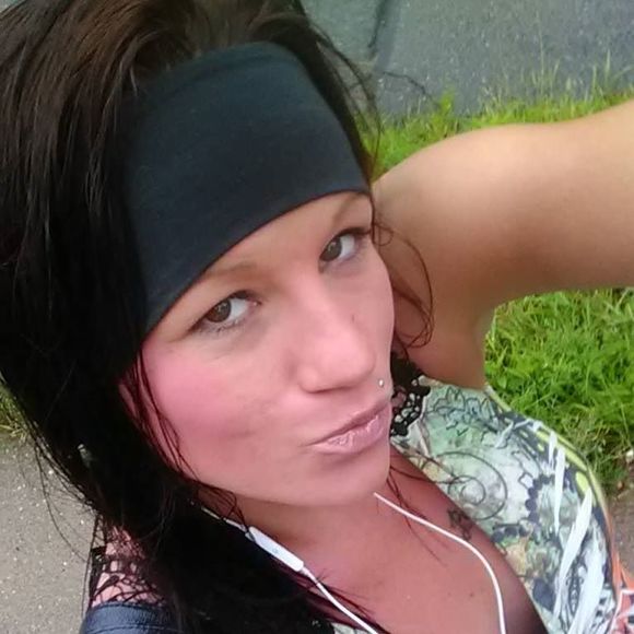 Meet your Posher, Shelly - Picture 1 of 1