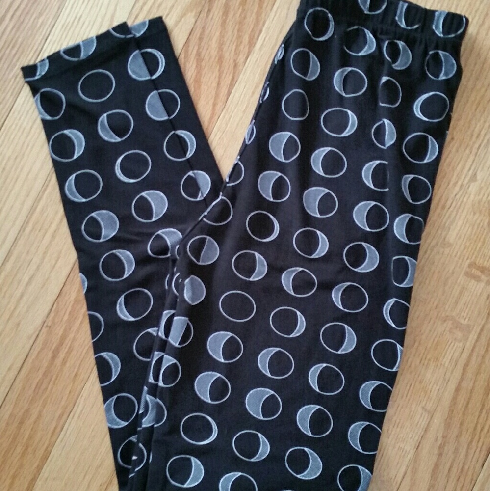 **SOLD** Agnes & Dora s/m leggings NWOT
