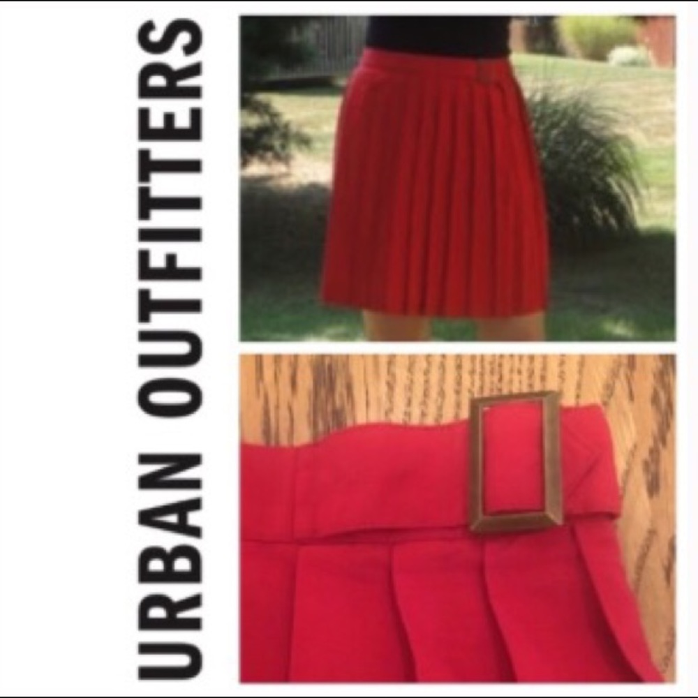 🌵Urban Outfitters🌵 Pleated Skirt with Buckle