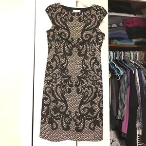 Fitted Swirl Print Dress