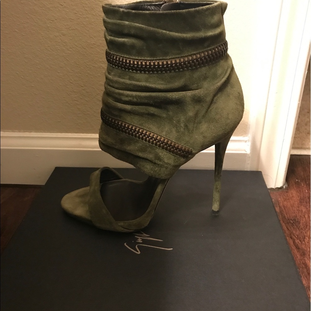 Army green Giuseppe zanotti