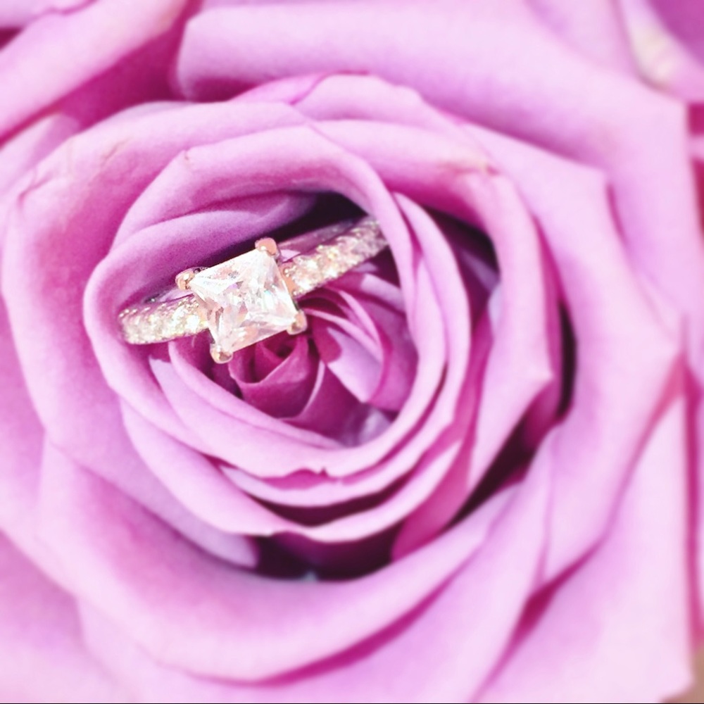 Princess Cut Engagement Ring - Picture 2 of 4