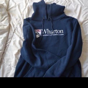 Wharton Univ of Pennsylvania hoodie size M Penn