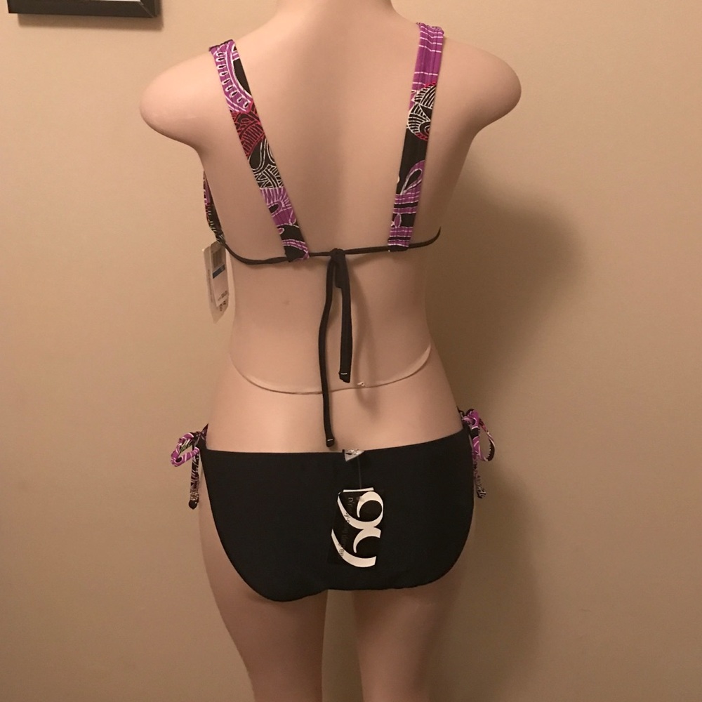 Bikini 👙💋 - Picture 4 of 4