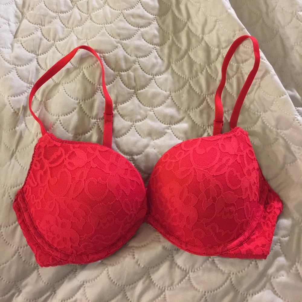 Victoria's Secret the lacie bra