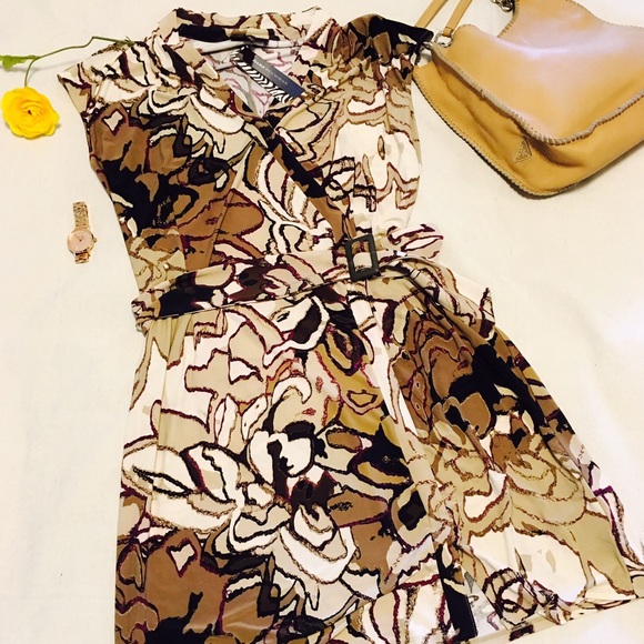 Dana Buchman - Gypset Journey Floral Wrap Dress - Picture 2 of 7