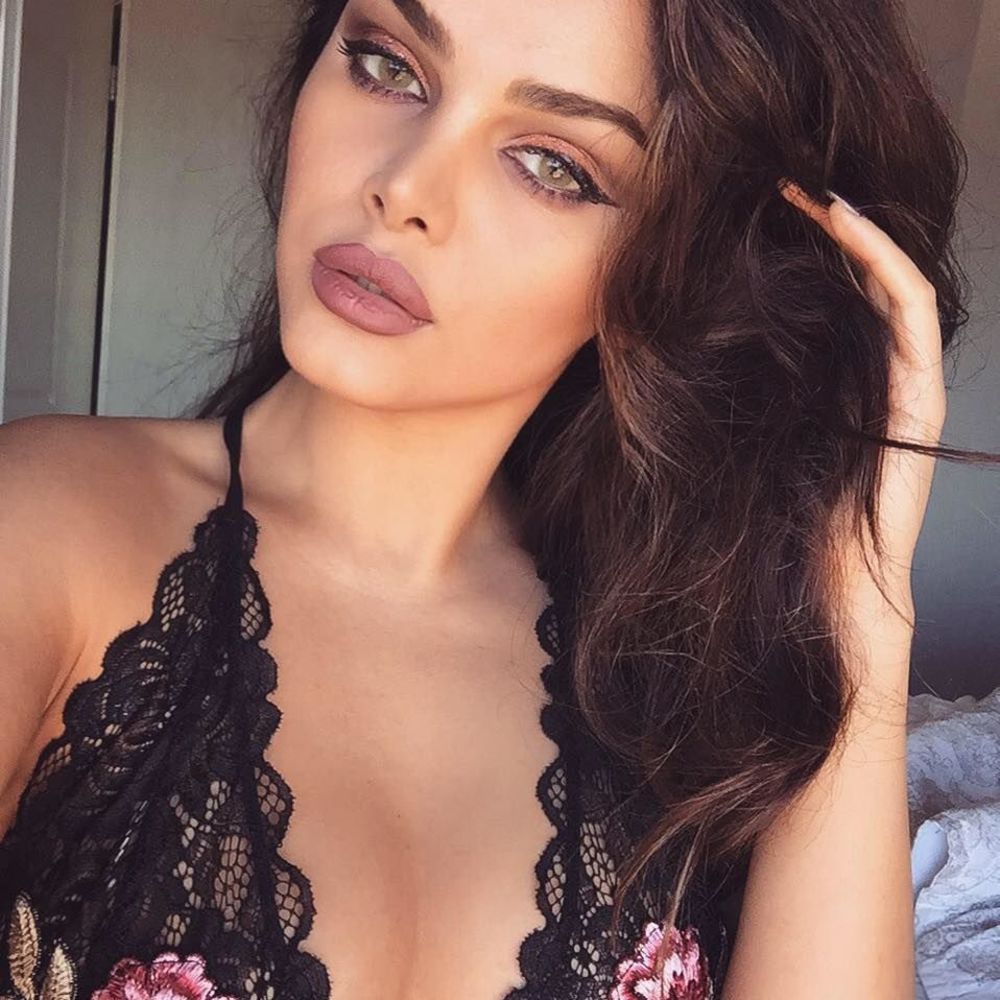 Meet your Posher, Arezou