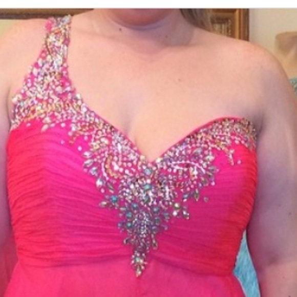 PLUS SIZE PROM DRESS - Picture 2 of 2