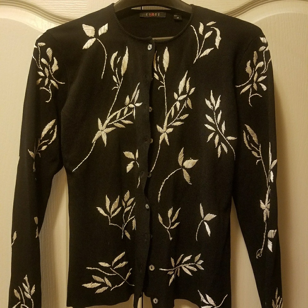 Cardigan sweater