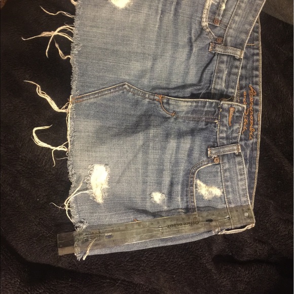 Abercrombie and Fitch Skirt - Picture 4 of 4