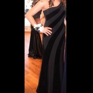 Black One Shoulder Formal Gown