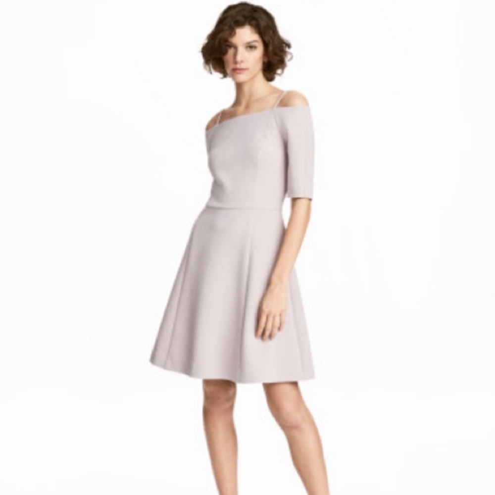 H&M Crêpe Dress