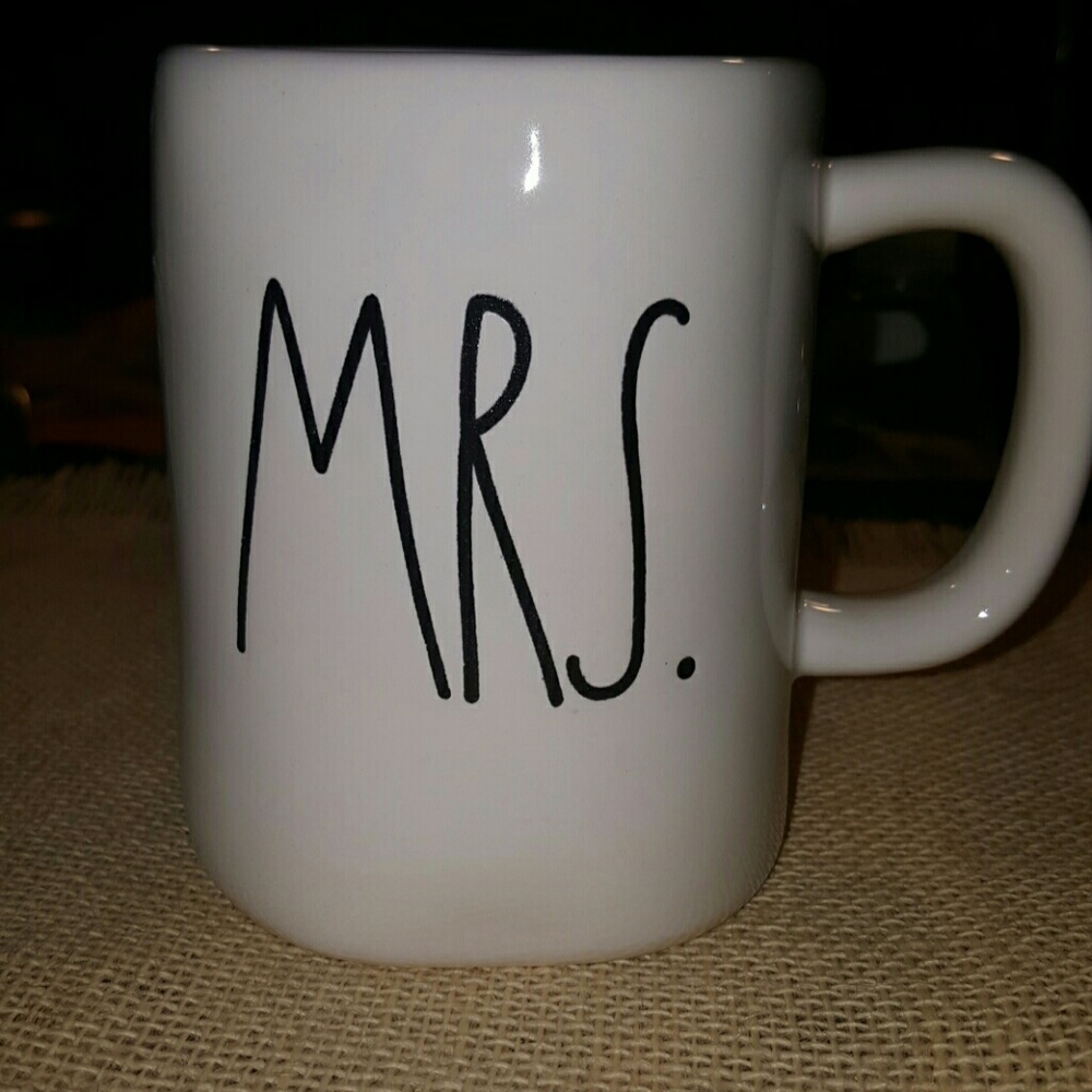 RAE DUNN MRS. MUG
