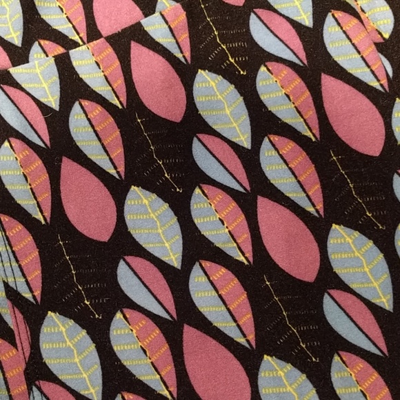 OS LuLaRoe Leggings - Picture 3 of 3