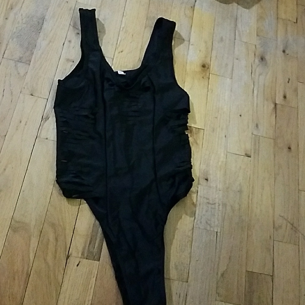 BLACK SEXY CUT OUT MONOKINI SWIMSUIT - Picture 2 of 5