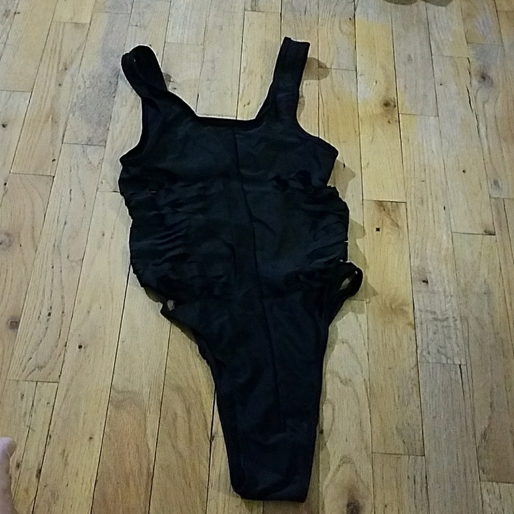 BLACK SEXY CUT OUT MONOKINI SWIMSUIT - Picture 3 of 5