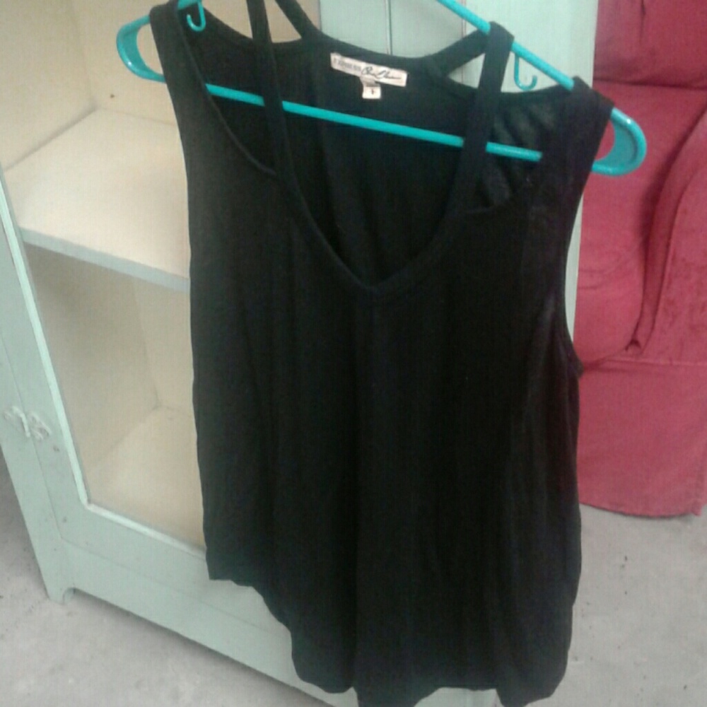 Black dual strap tank