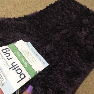 Purple microfiber bath rug