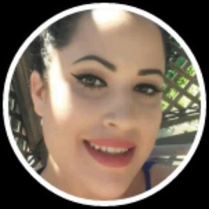 Meet your Posher, Monique