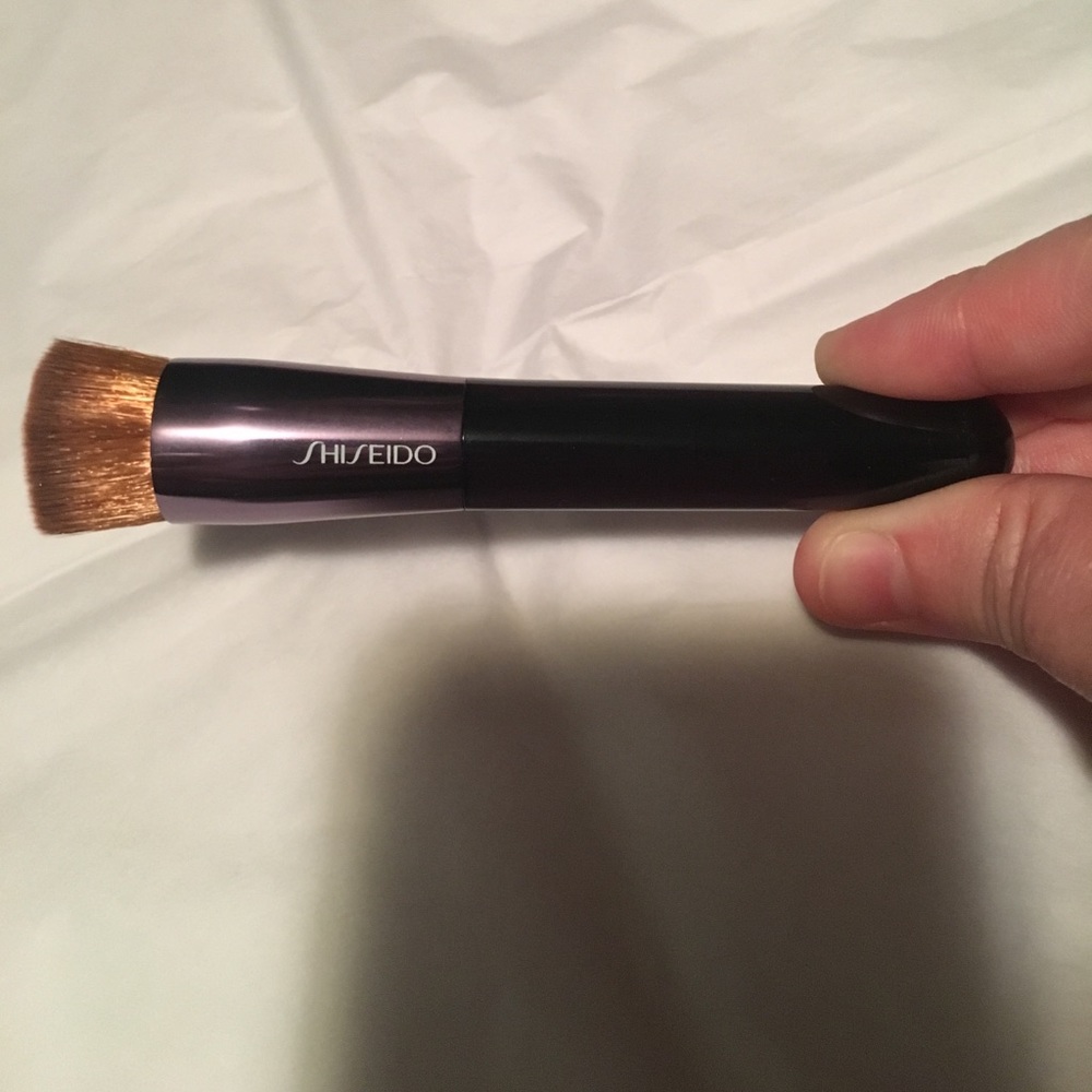 Foundation brush