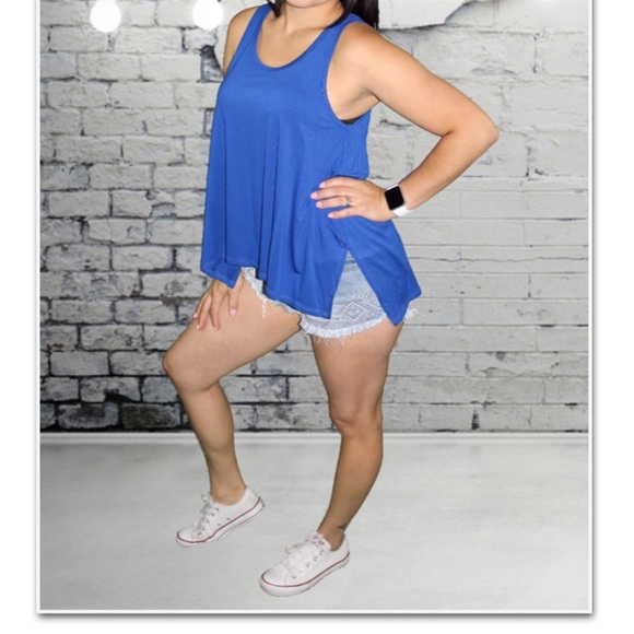 Blue top - Picture 2 of 2