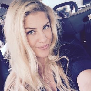 Meet your Posher, Dana