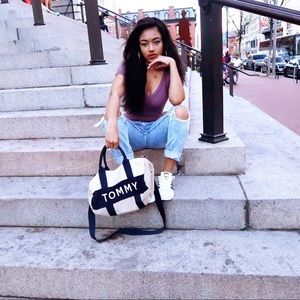 Meet your Posher, Aja