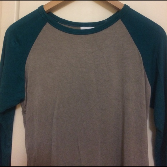 LuLaRoe Tops - LuLaRoe Randy