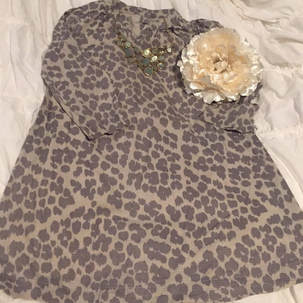 Baby Gap gray leopard print long sleeve dress