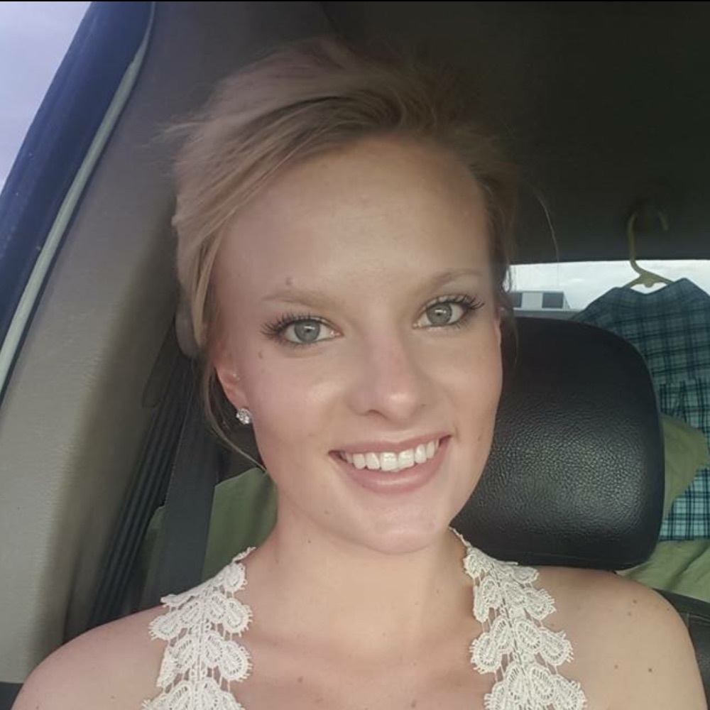 Meet your Posher, Camille