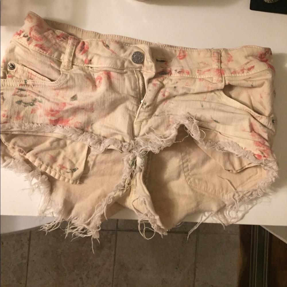 Brandy Melville floral mini shorts