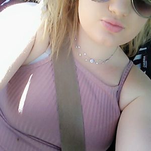 Meet your Posher, Alexandra